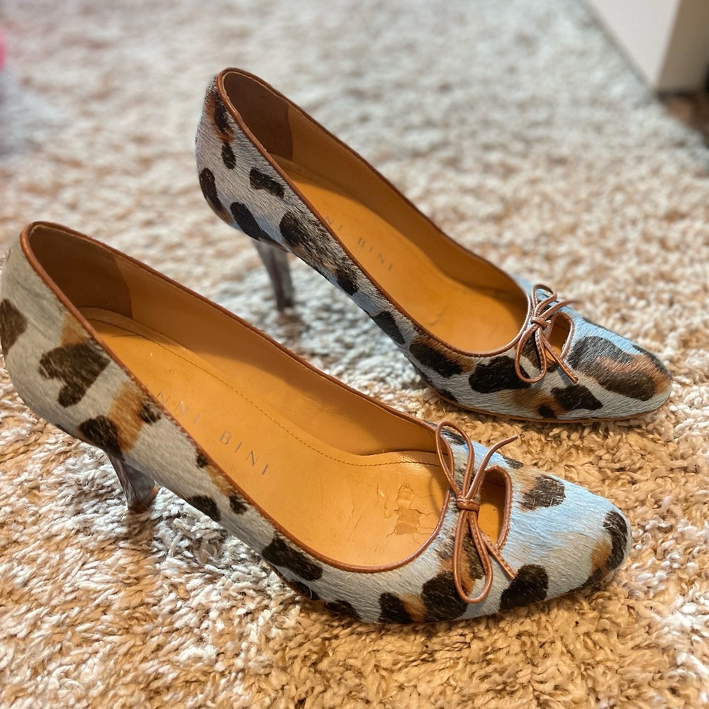 Gianni Bini Blue Cowhide heels